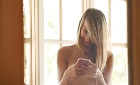 Lauren Clare Has Naughty Phone Sex as She Fingers Her Hole